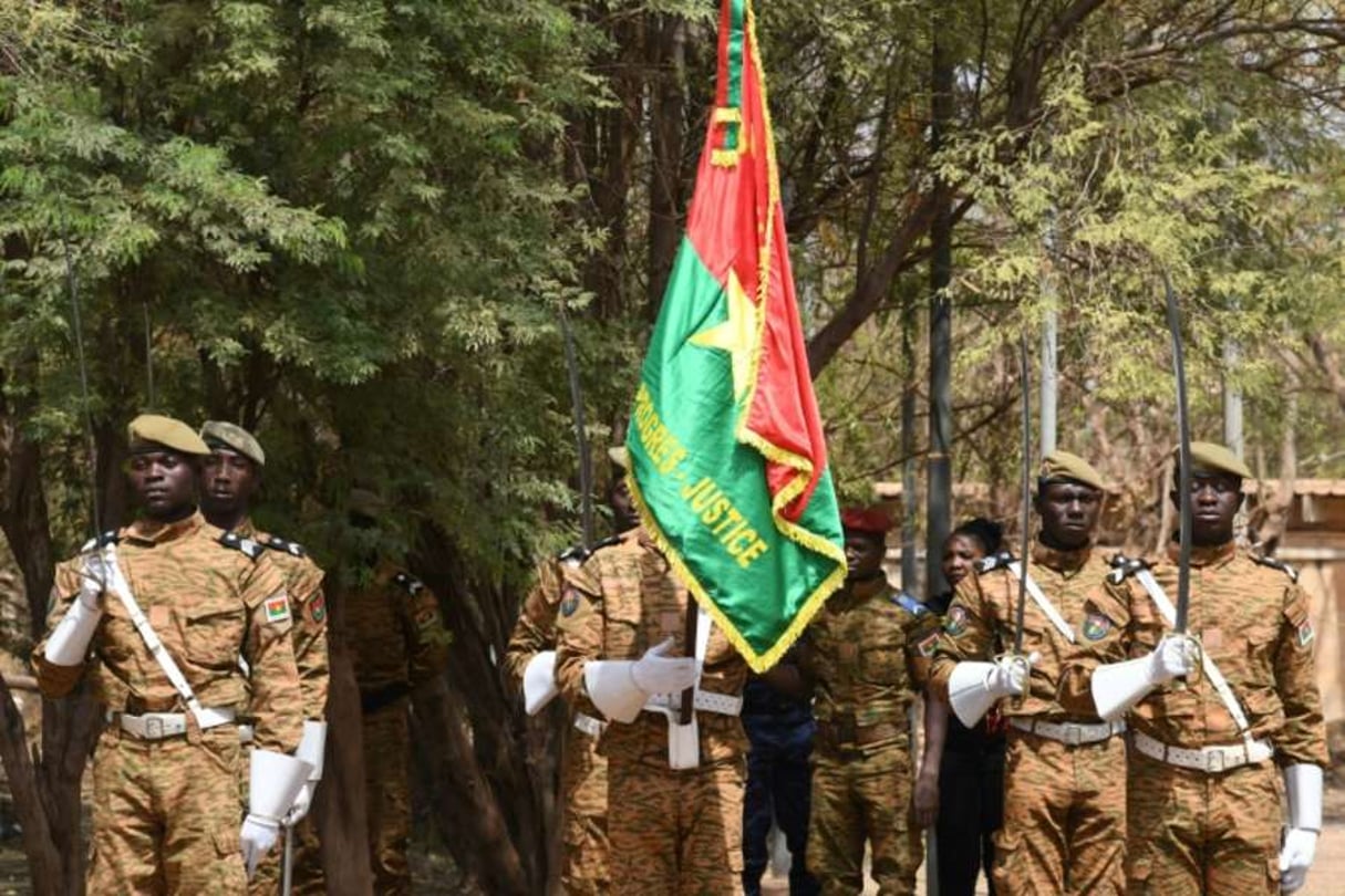 Des soldats du Burkina Faso lors d’une cérémonie à Ougadougou le 2 mars 2019. © AFP / Issouf Sanogo