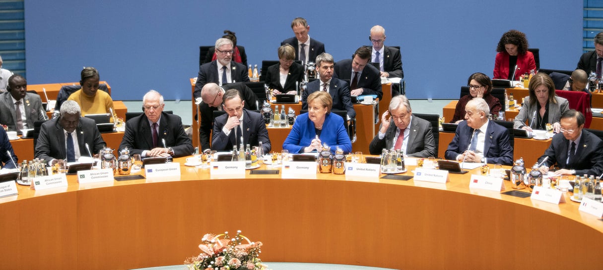 La chancelière Angela Merkel aux côtés du Secrétaire général de l’ONU Antonio Guterres, lors de la Conférence de Berlin sur la Libye, le 19 janvier. © Federal Government/Guido Bergmann/United Nations