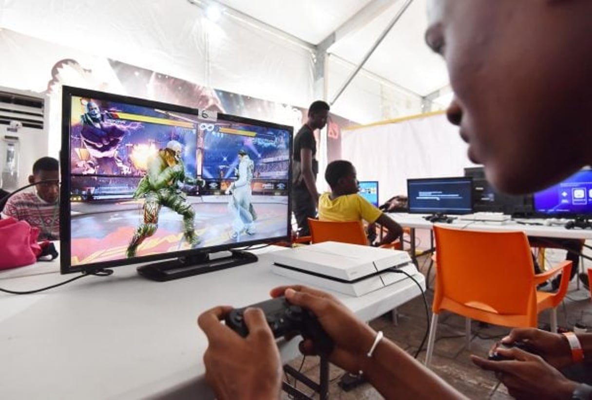 À Abidjan, au Festival de l’électronique et du jeu vidéo. © Sia KAMBOU/AFP