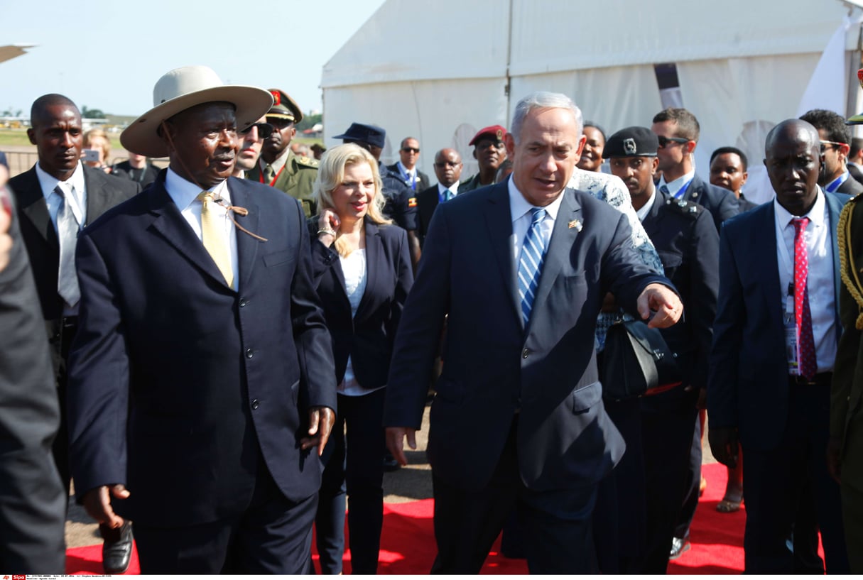 Le Premier ministre israélien Benyamin Netanyahou lors de sa dernière visite à Entebbe, en juillet 2016. © Stephen Wandera/AP/SIPA