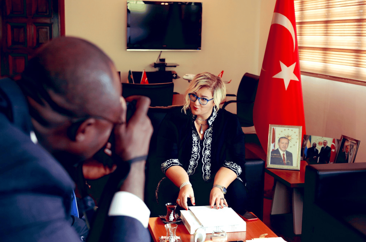 Nur Sagman, nouvelle directrice générale du département Afrique au ministère turc des Affaires étrangères, le 17 janvier 2020. © Nur Sagman/Twitter