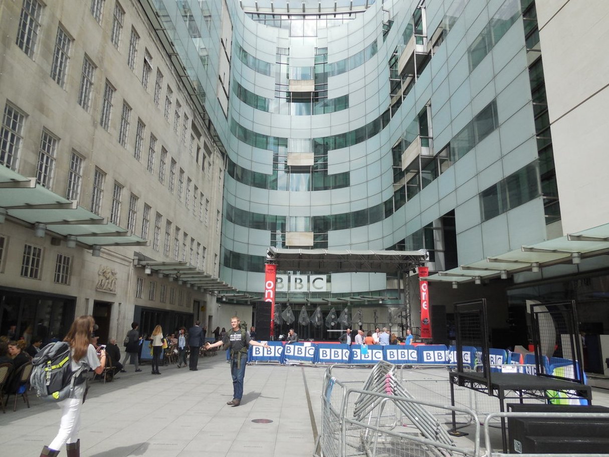Le bâtiment de la BBC à Londres, en 2013. © Paul Gillett/Creative Commons