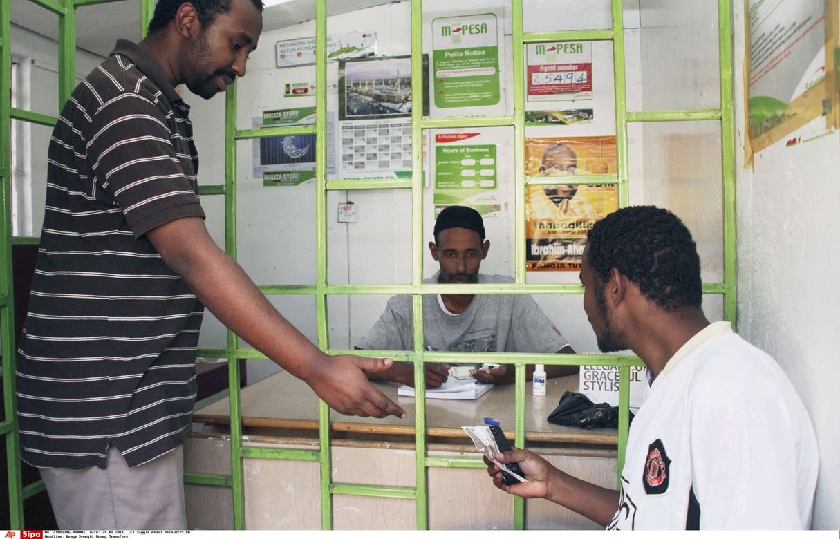 Une agence M-Pesa à Nairobi. © Sayyid Abdul Azim/AP/SIPA/2011.