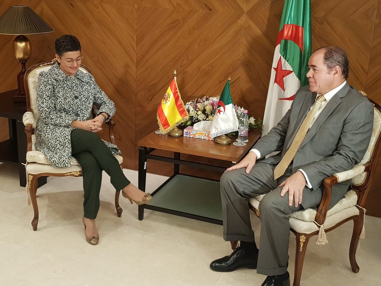 La ministre espagnole des Affaires étrangères, Arancha Gonzalez Laya et le chef de la diplomatie algérienne, Sabri Boukadoum, à Alger le 4 mars 2020. © DR / Ministère des Affaires étrangères d’Espagne