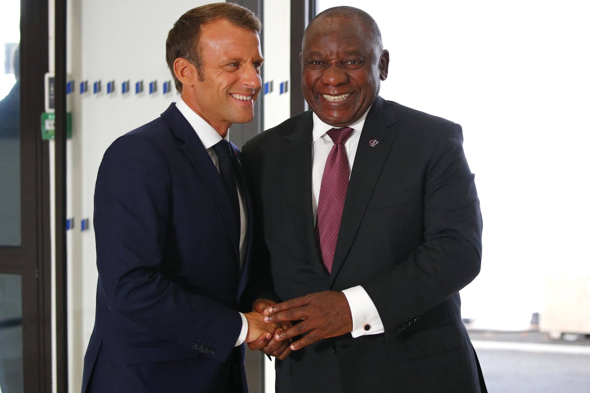 Le président français Emmanuel Macron et son homologue sud-africain Cyril Ramaphosa, le 25 août 2019 à Biarritz. © Francois Mori/AP/SIPA