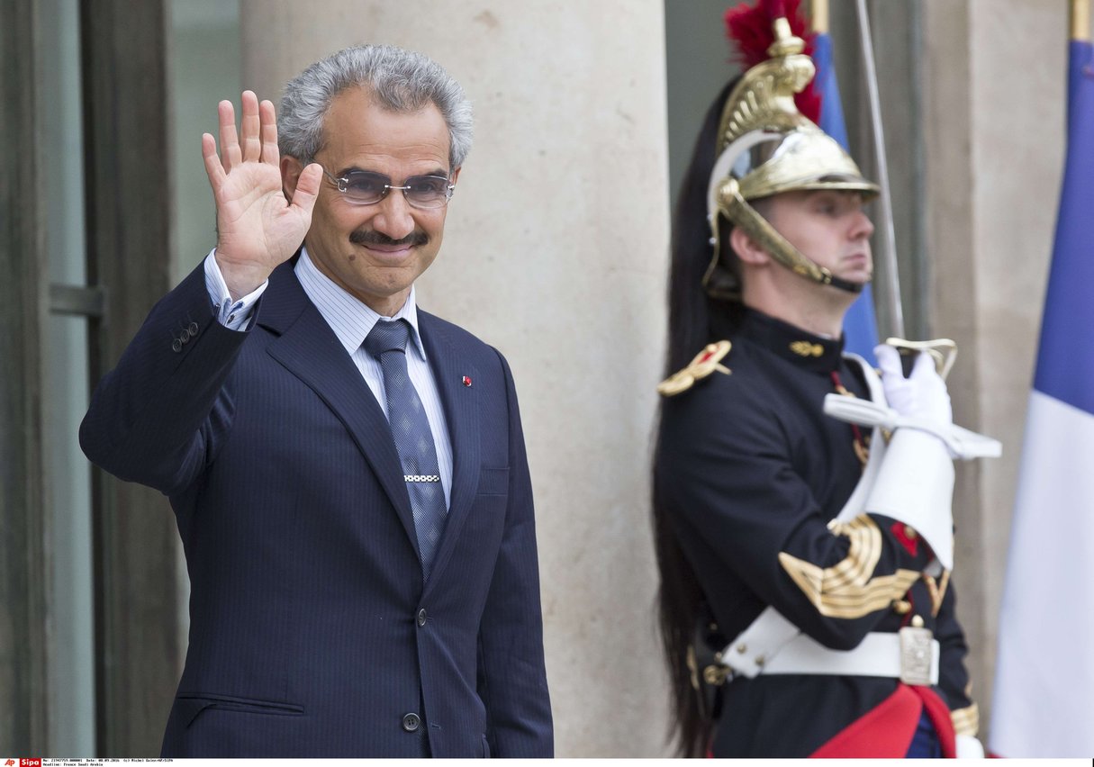 Le prince saoudien Al-Walid ben Talal, lors d’une visite à l’Elysée le 8 septembre 2016. © AP Photo/Michel Euler