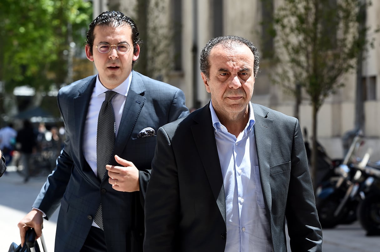 Belhassen Trabelsi (à droite) arrive au tribunal d’Aix-en-Provence, le 19 juin 2019. © Boris HORVAT/AFP