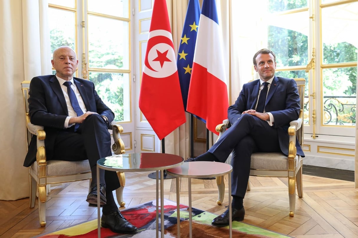 Entretien entre le président français Emmanuel Macron et son homologue tunisien Kais Saied à l’Elysée le 22 juin 2020. © STEPHANE LEMOUTON-POOL/SIPA