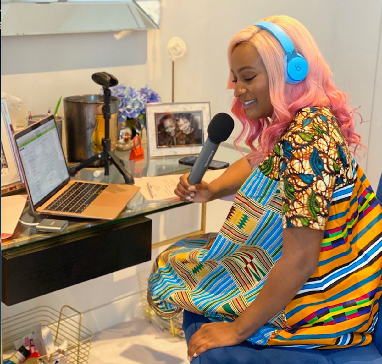 La DJ nigériane Cuppy lors de l’enregistrement de l’émission Africa Now de Apple Music. © Instagram/cuppymusic