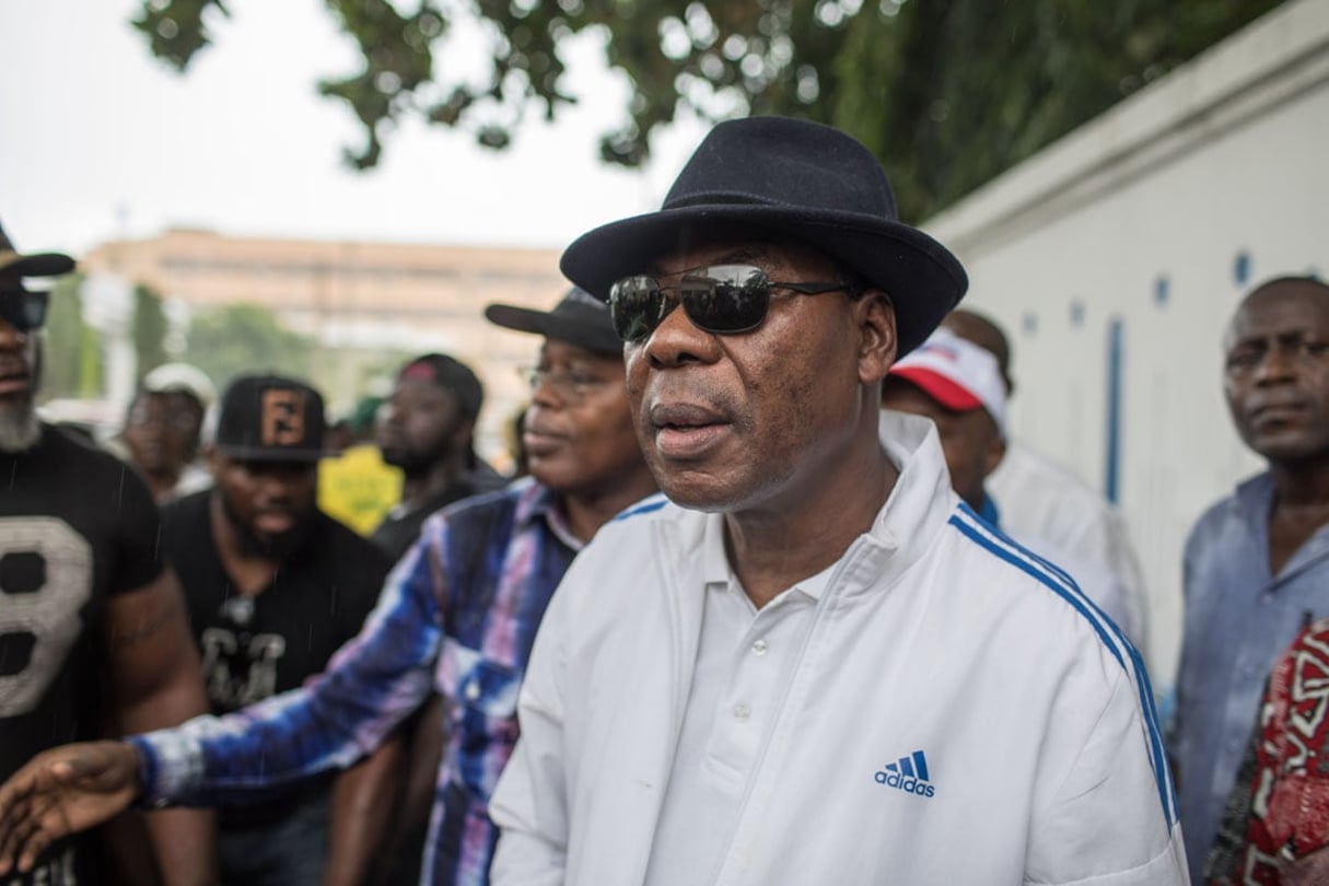 L’ancien président béninois Thomas Boni Yayi devant la demeure de son prédécesseur Nicéphore Soglo en avril 2019 à Cadjehoun, un district de Cotonou. © Yanick Folly/AFP