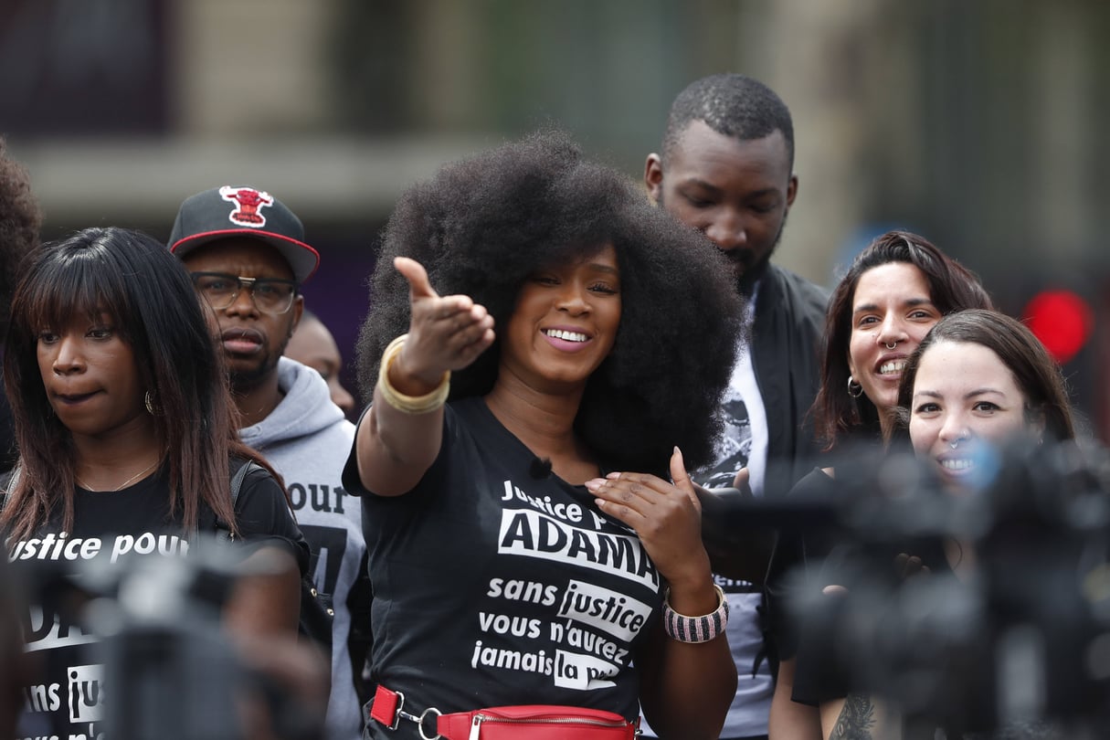 Assa Traoré, lors d’un rassemblement contre les violences policières à Paris, le 13 juin 2020. © Thibault Camus/AP/SIPA