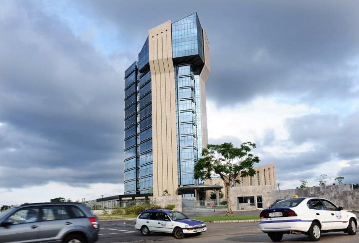 L’immeuble de la Banque des Etats d’Afrique Centrale (BEAC) dans la ville de Libreville. © David Ignaszeweski pour Jeune Afrique / REA