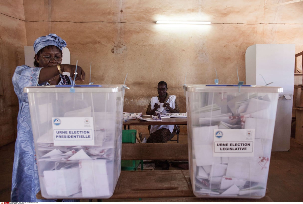 Lors de l’élection présidentielle au Burkina Faso, en 2015. © Theo Renaut/AP/SIPA