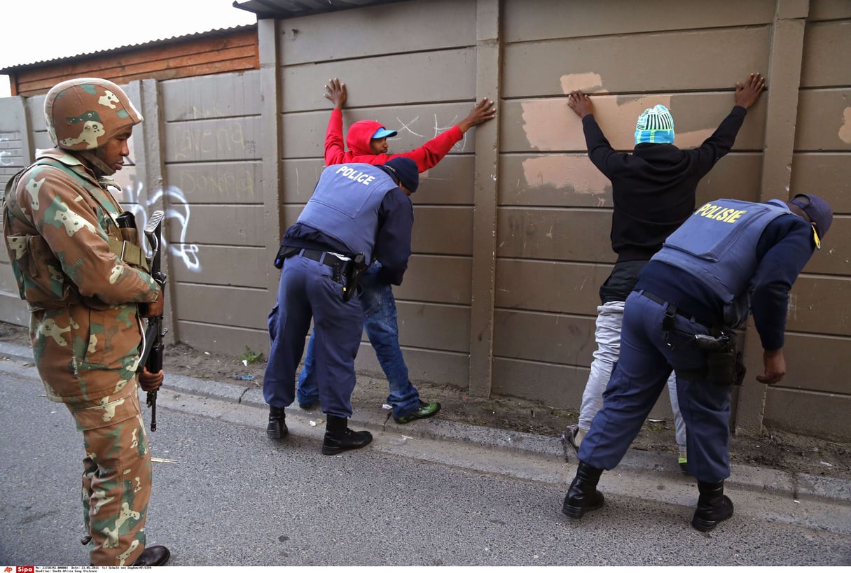 L’armée sud-africaine a été déployée dans les quartiers sensibles du Cap (ici à Manenberg en mai 2015, photo d’illustration) pour y épauler la police dans sa lutte contre les gangs criminels. &copy; AP Photo/Schalk van Zuydam