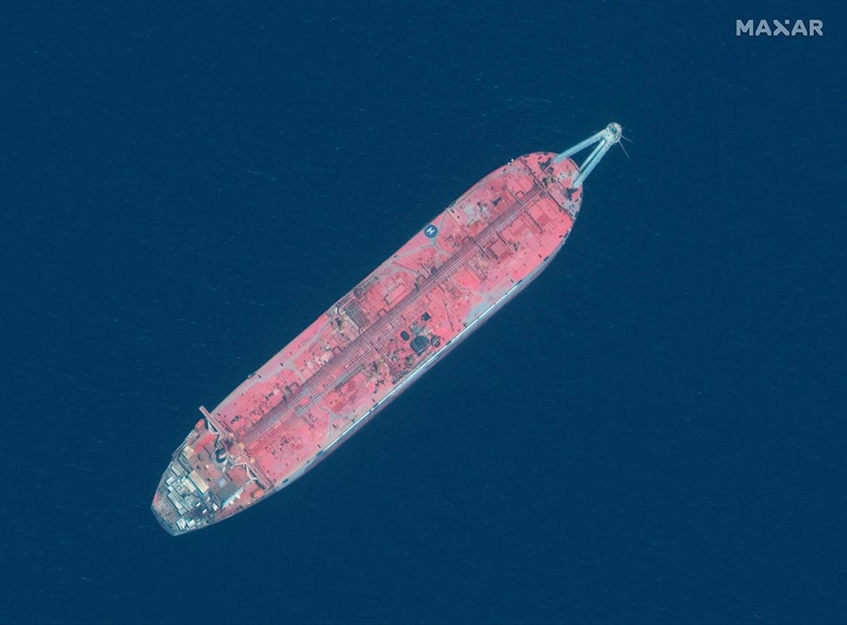 Image staellite du SFO Safer au large d’al-Hodeida depuis les années 1980. Il contient plus d’un millon de barils et se dégrade. © Maxar Technologies/AFP
