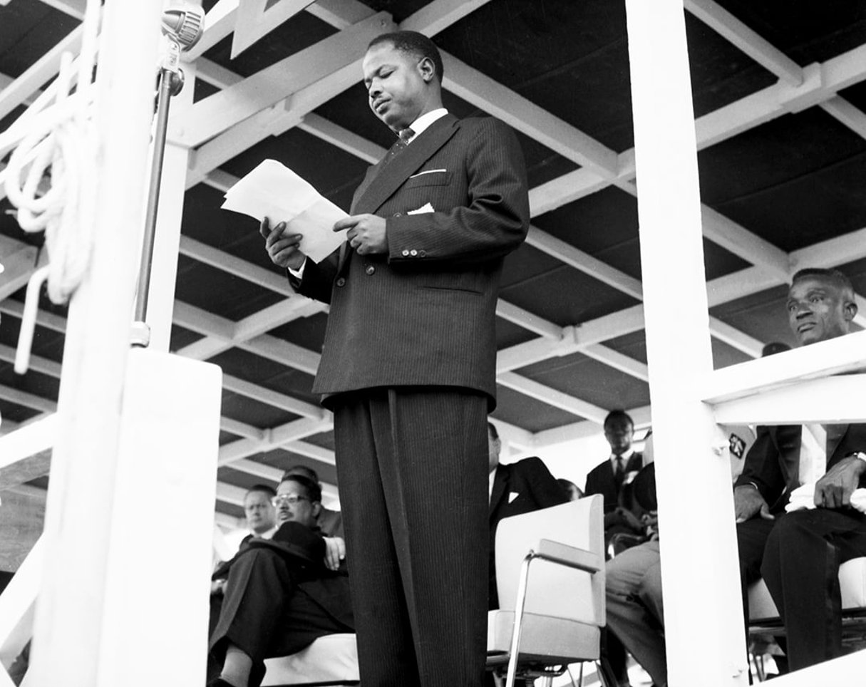 Discours du Premier ministre Ahmadou Ahidjo, le 1er janvier 1960, à Yaoundé. © AFP