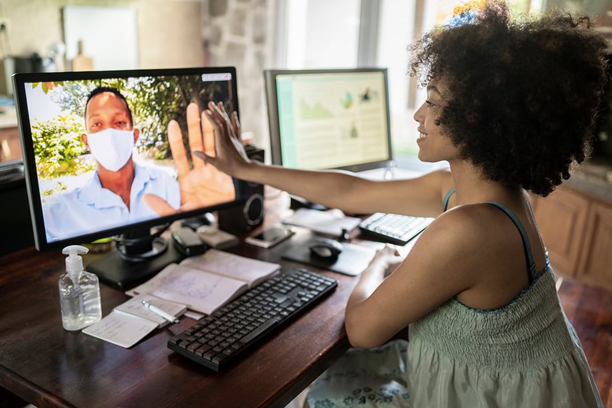 Pour les couples vivant à distance, la période du confinement a été difficile à vivre, et la fermeture des frontières continue de les maintenir à distance. (Illustration) © Vladimir Vladimirov/E+/Getty