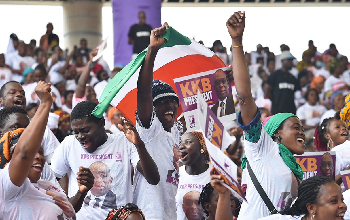 Des partisans du candidat à la présidentielle ivoirienne Kouadio Konan Bertin le 4 octobre 2020 à Abidjan. © SIA KAMBOU/AFP