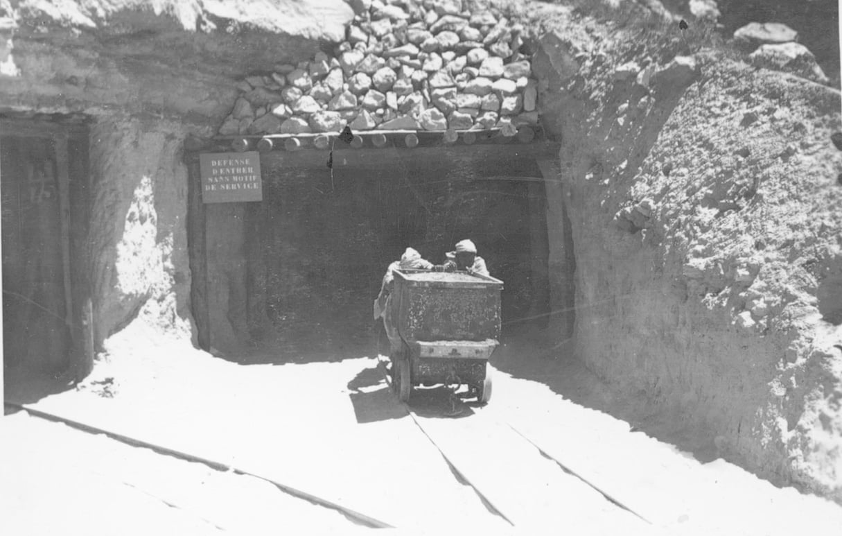  © Entrée de la mine Boujniba, à proximité de la ville de Khouribga , 1922.