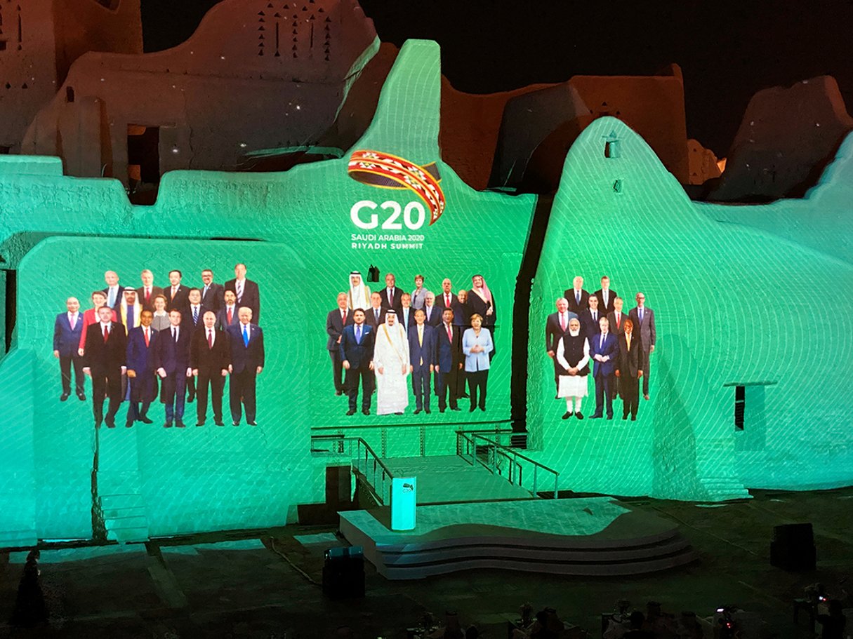 Photo de famille à la réunion du G20 du 20 novembre. © Nael Shyoukhi/REUTERS