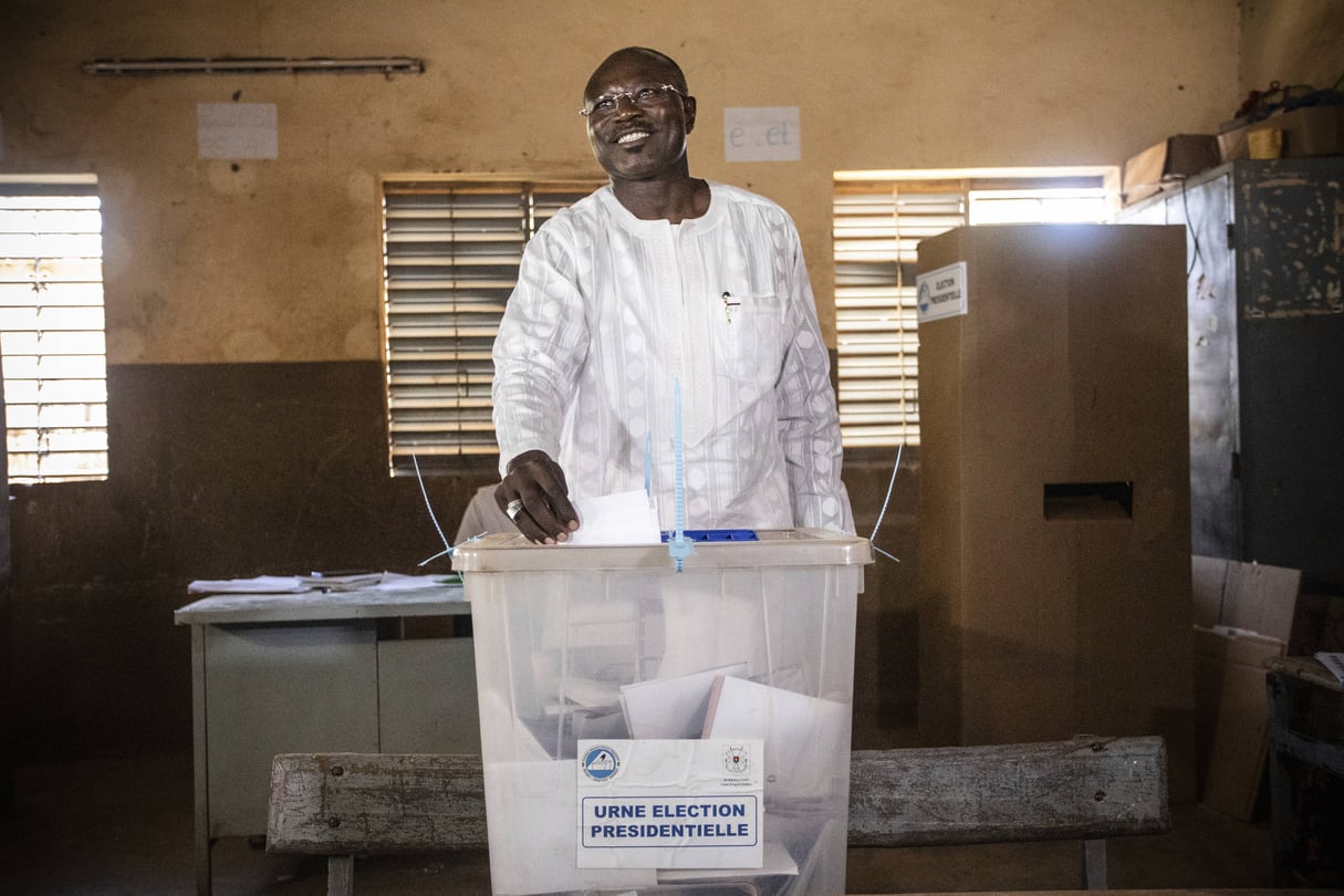 Eddie Komboïgo, lors du scrutin présidentielle du 22 novembre à Ouagadougou. &copy; Sophie Garcia/AP/SIPA