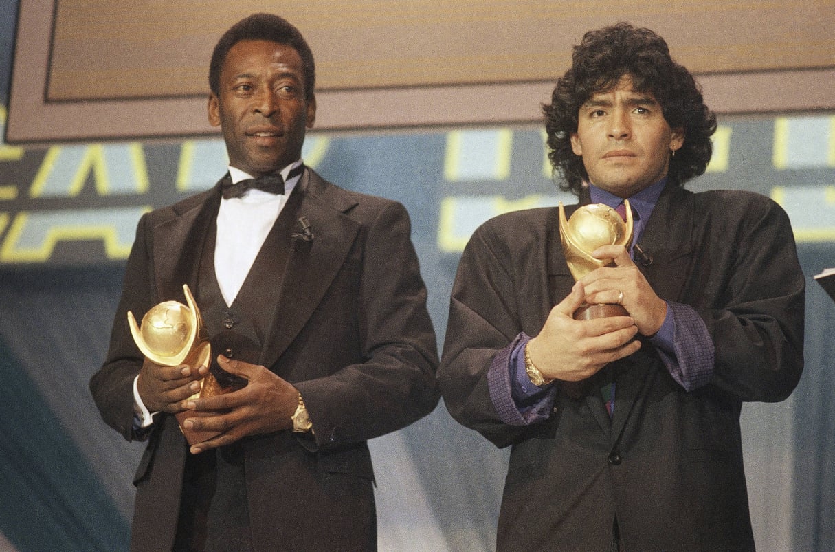 Maradona et Pelé, en 1987. &copy; /AP/SIPA