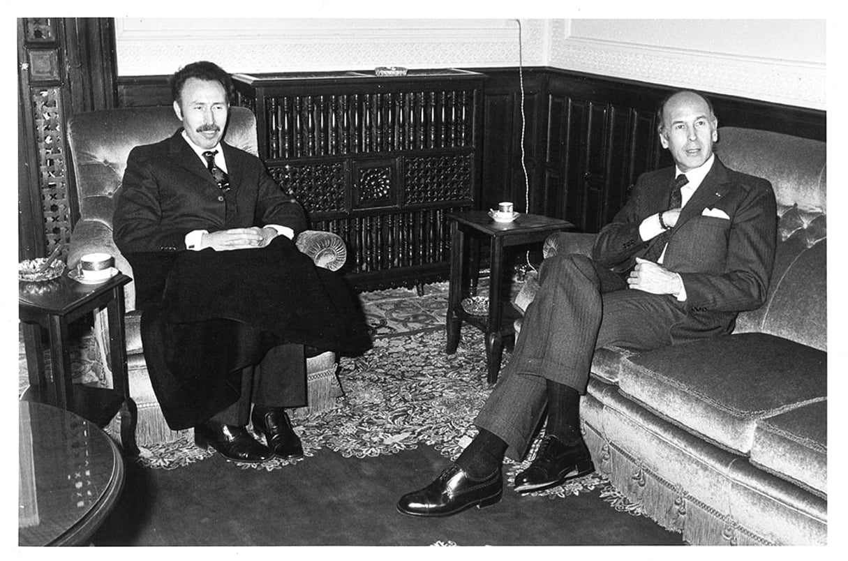 Valéry Giscard d’Estaing et Houari Boumédiène, en avril 1975, à Alger. © Archives Jeune Afrique