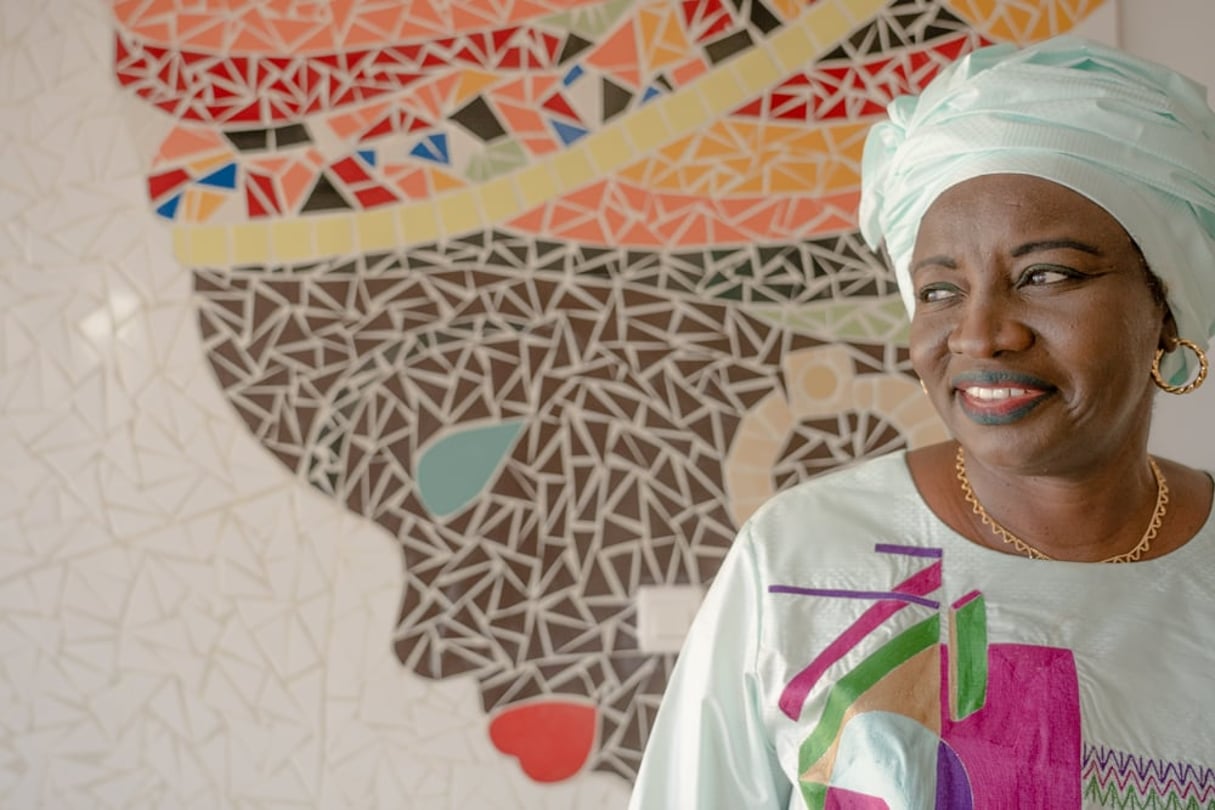 Aminata Touré, à son domicile, à Dakar, en décembre 2020. © Youri Lenquette pour JA