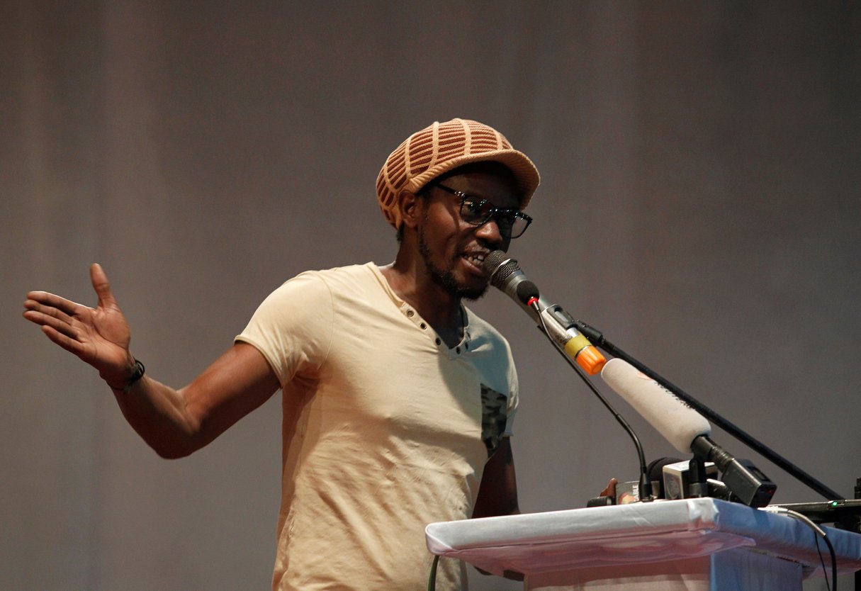 L’activiste malien Ras Bath, lors d’un rassemblement de l’opposition à IBK en août 2018. © REUTERS/Luc Gnago