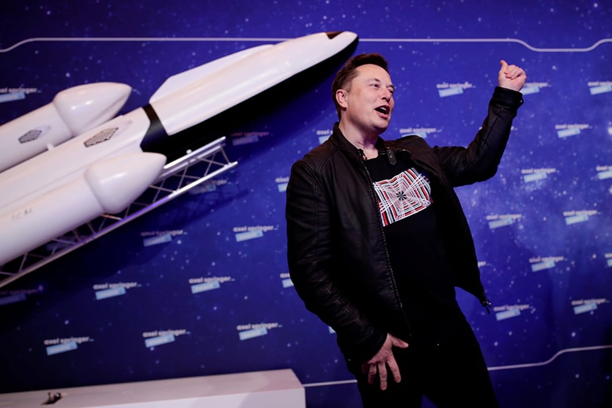 Elon Musk, à Berlin, le 1er décembre 2020 SpaceX owner and Tesla CEO Elon Musk gestures after arriving on the red carpet for the Axel Springer award, in Berlin, Germany, December 1, 2020
© Hannibal Hanschke/REUTERS