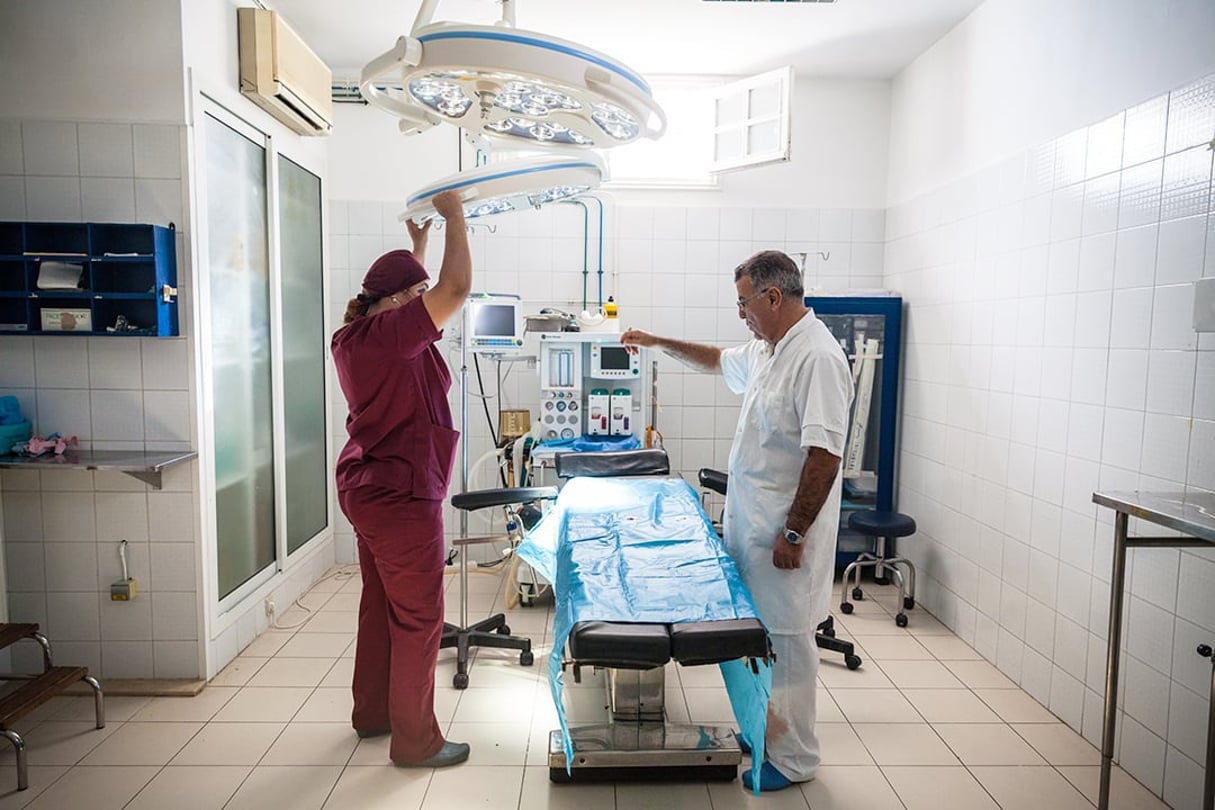 La docteur Ariane Faouzi, spécialiste en gynécologie obstétrique, dans la clinique Les Jardins, à Tunis, le 7 janvier 2021. © Ons Abid pour JA