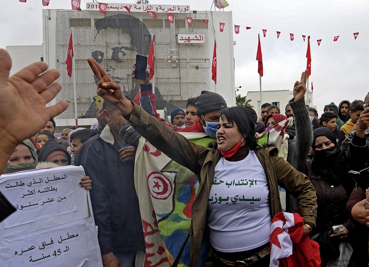 Des Tunisiens au chômage manifestent à Sidi Bouzid , le 17 décembre 2020 © Fethi Belaid / AFP