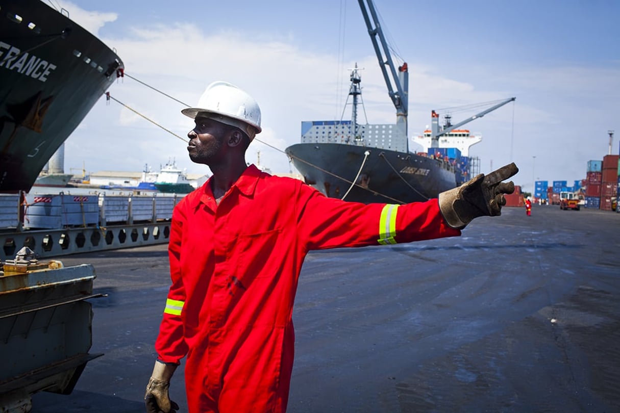 Si quelques chantiers continuent d’avancer à Brazzaville, le secteur du BTP est au point mort à Pointe-Noire. © Antonin Borgeaud pour JA