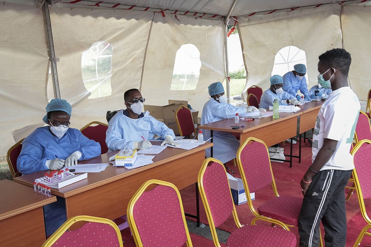 Un centre de dépistage au Burundi, le 6 juillet 2020. © Berthier Mugiraneza/AP/SIPA
