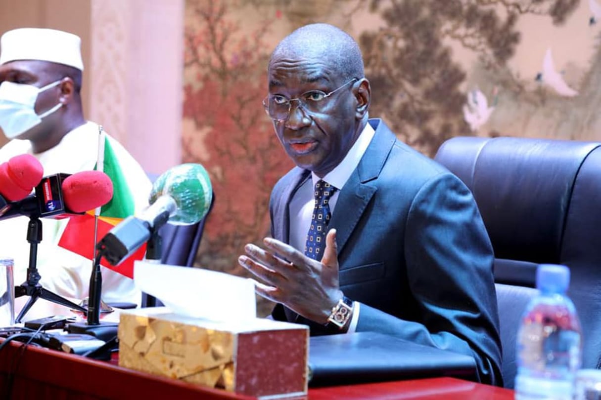 Le Premier ministre Moctar Ouane, le 10 février 2021, lors de la rencontre avec les partis politiques. © DR / Primature Mali