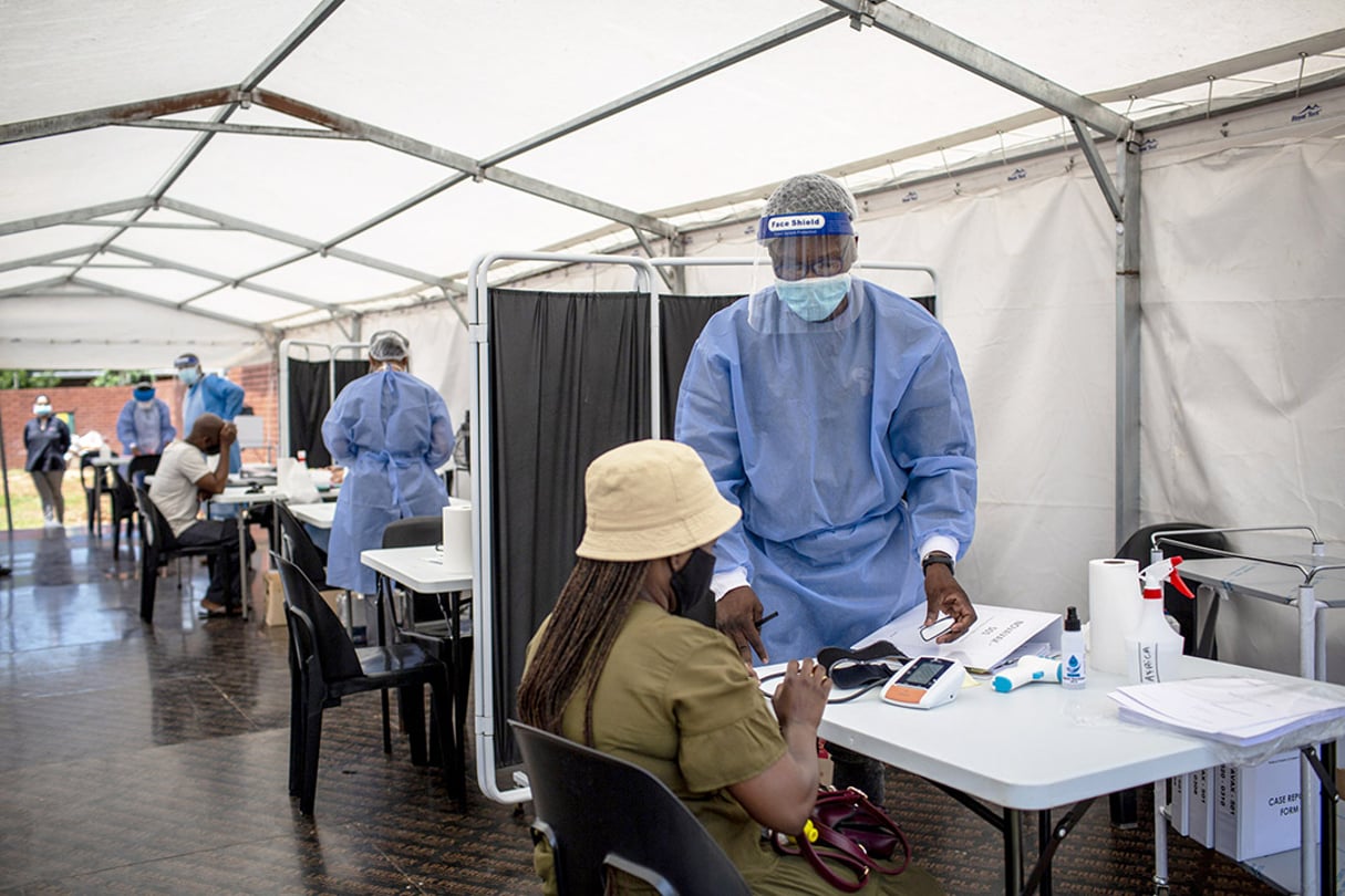Une clinique où sont réalisés des essais des vaccins, en Afrique du Sud, le 13 novembre 2020. © GULSHAN KHAN/The New York Times-REDUX-REA