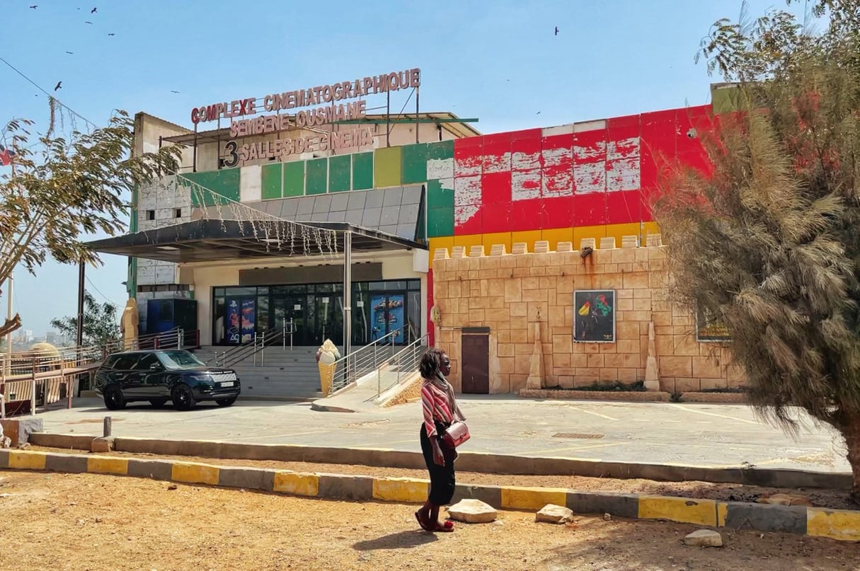 Le Complexe cinématographique Ousmane Sembène à Dakar. © Thibaut Piel