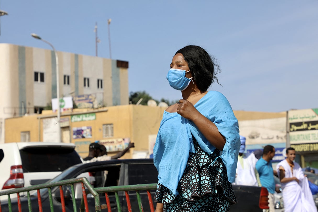 Dans les rues de Nouakchott, Mauritanie, le 30 décembre 2020. © CHEYAKHE ALI/Anadolu Agency/AFP