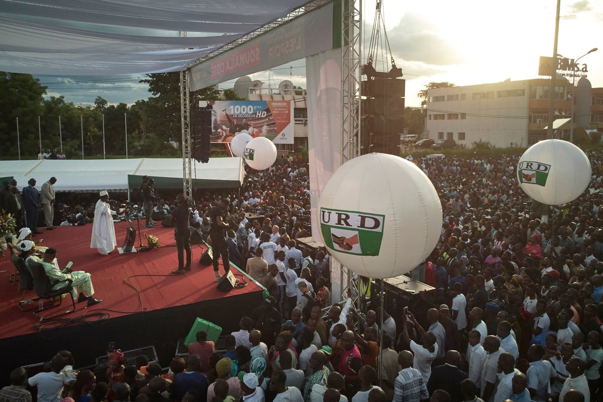 Lors d’un discours de Soumaïla Cissé devant les militants de son parti, l’URD, pendant la campagne présidentielle en juillet 2018. © MICHELE CATTANI/AFP