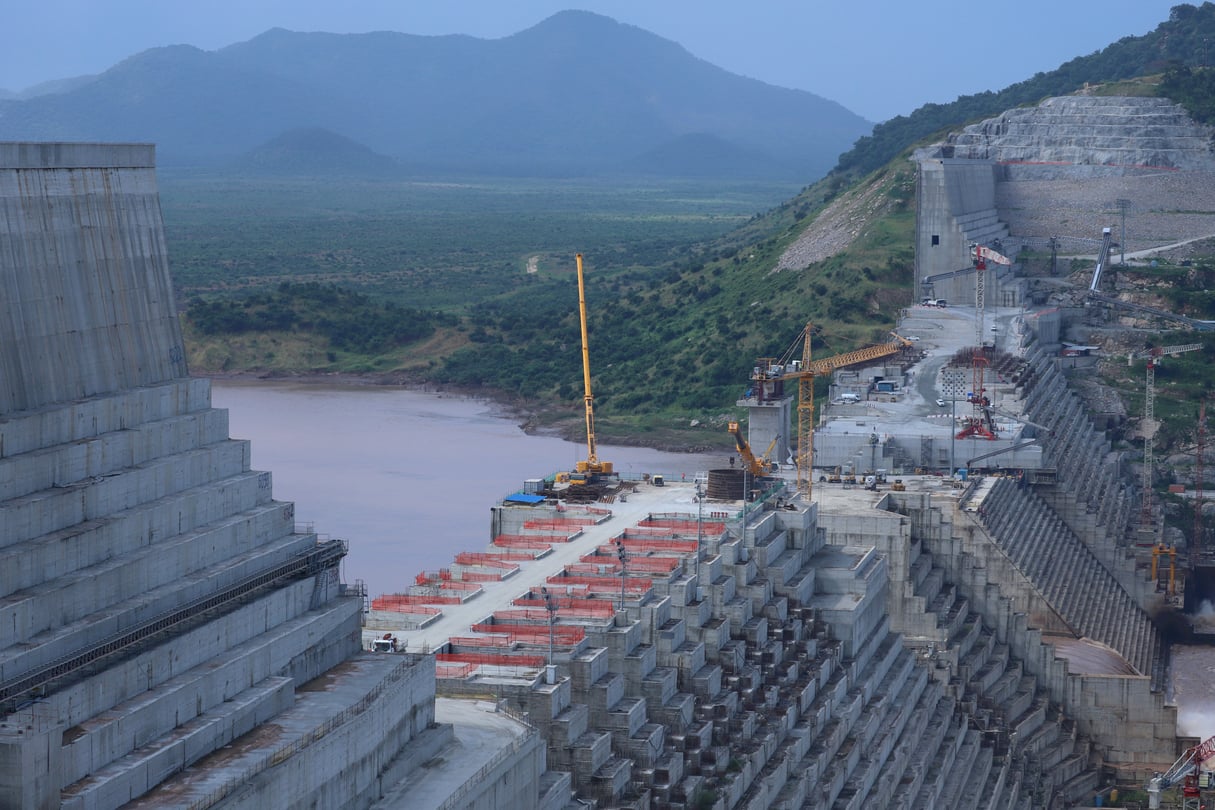 Les travaux du Grand Barrage éthiopien de la Renaissance, en septembre 2019. &copy; REUTERS/Tiksa Negeri/File Photo