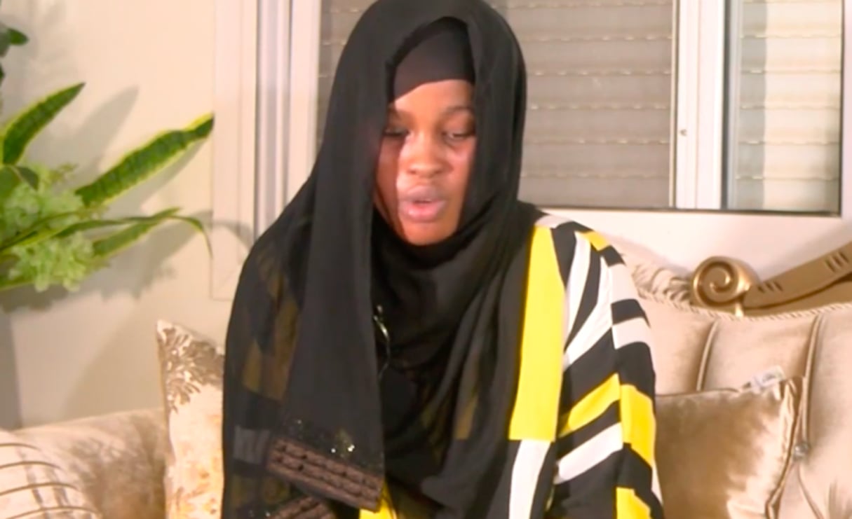 Capture d’écran de l’entretien d’Adji Sarr diffusé par la chaîne ITV Sénégal. © ITV Sénégal