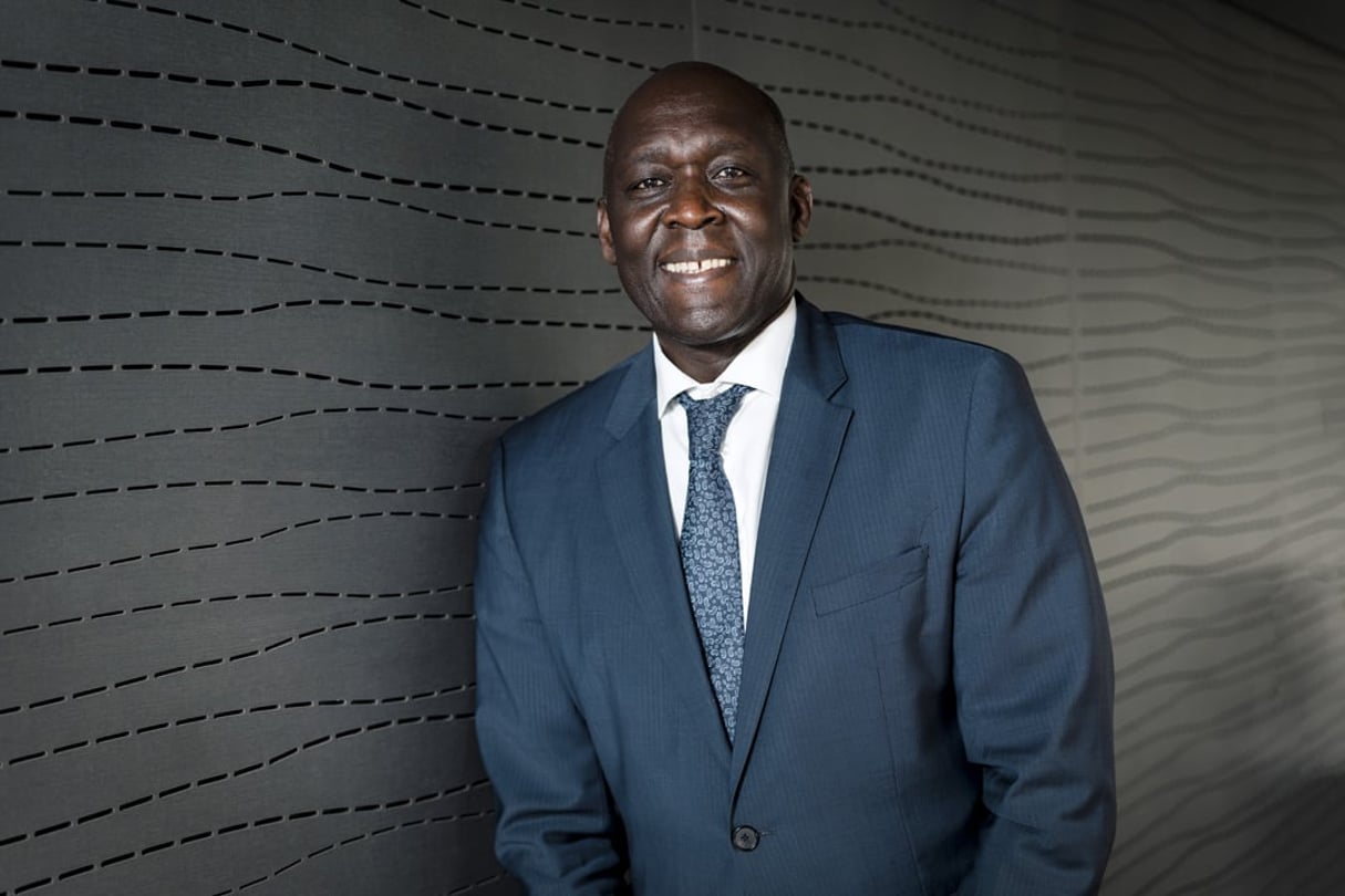 Makhtar Diop, directeur général et vice-président exécutif de IFC, au siège de la Banque mondiale à Paris, le 25 mai 2021. © François Grivelet pour JA