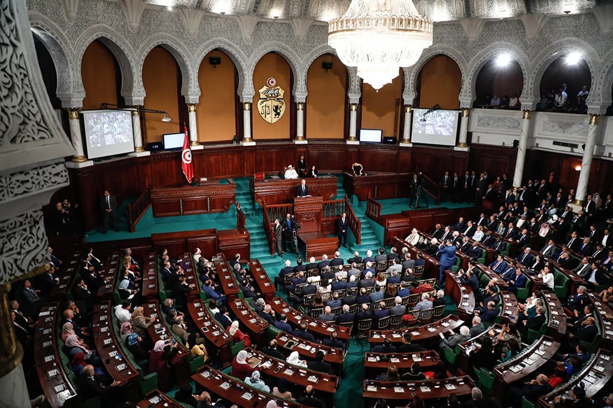 Kaïs Saïed prête serment en tant que nouveau président de la Tunisie lors d’une cérémonie à l’Assemblée tunisienne des représentants du peuple, à Tunis, le 23 octobre 2019. © Khaled Nasraoui/DPA /ABACA