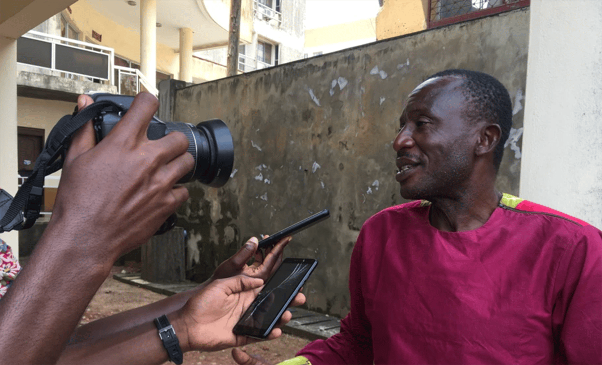 Emmanuel Elong de la Synaparcam répond aux questions de la presse sur la certification RSPO contestée de la Safacam, à Yaoundé, le 1er juillet 2021 © VOA