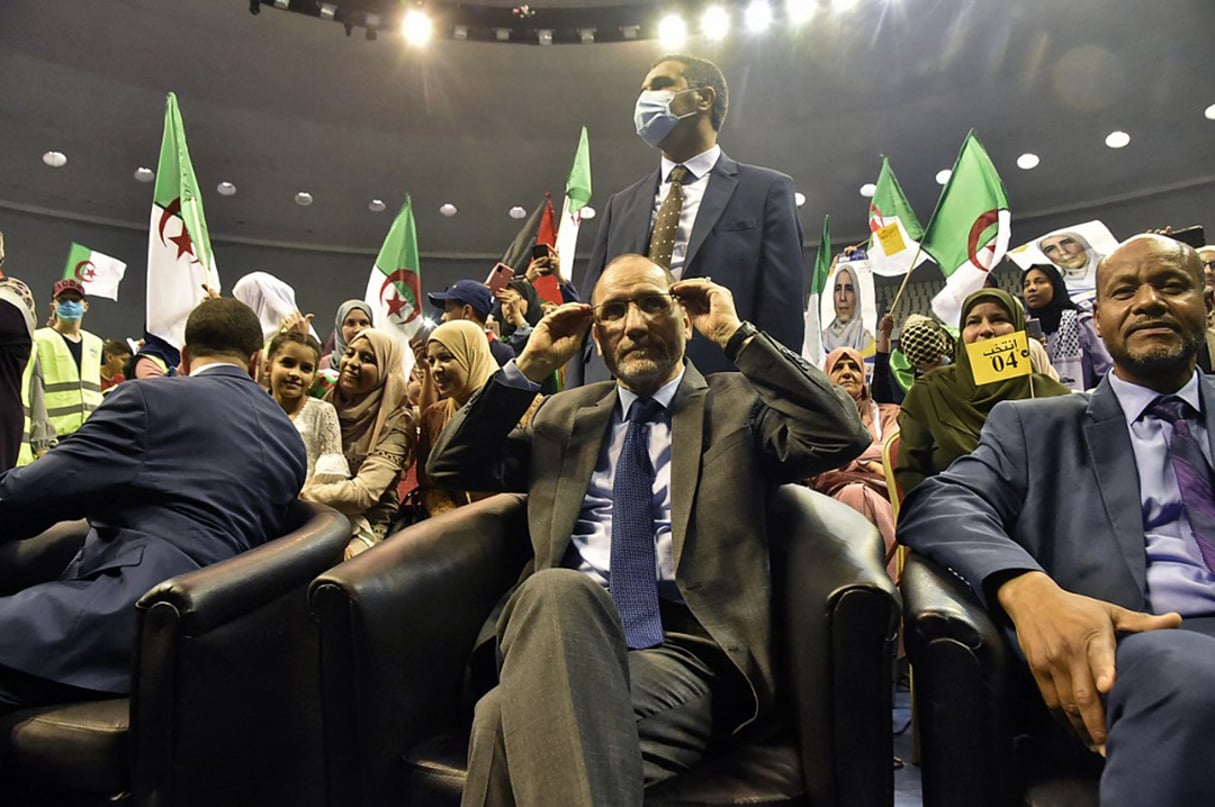 Abderrazak Makri, le président du parti politique algérien MSP, participe à un rassemblement de campagne avec ses partisans à Alger, le 8 juin 2021. © RYAD KRAMDI/AFP