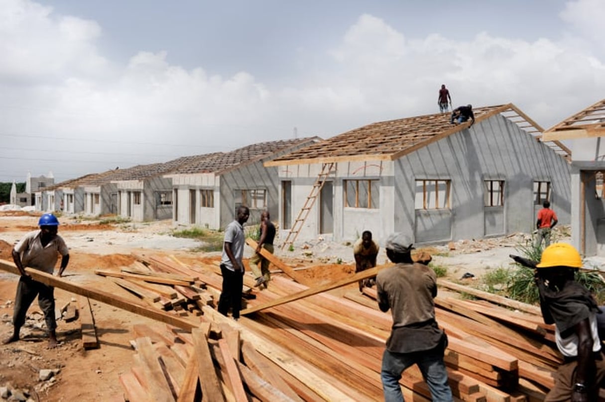 Logements sociaux économiques construits par la société Oribat à Cocody Abatta.  Le 17 janvier 2013 © Jessica Vieux