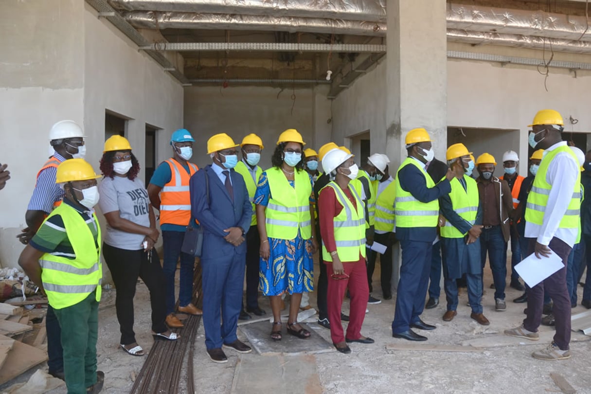 Visite du chantier du complexe de l’UEMOA par des députés de l’organisation, à Lomé, le 14 août 2021.