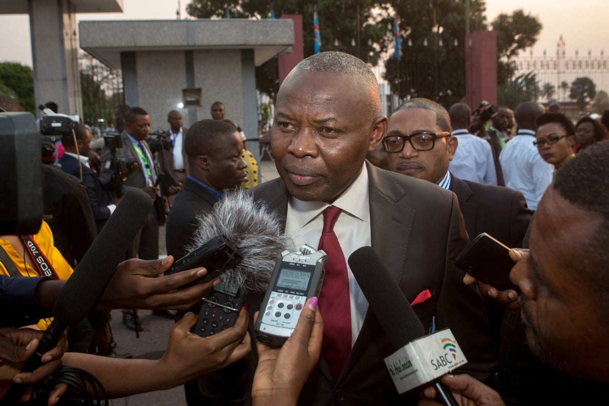 Vital Kamerhe, face aux journalistes à Kinshasa, le 17 septembre 2016. © Gwenn Dubourthoumieu pour JA
