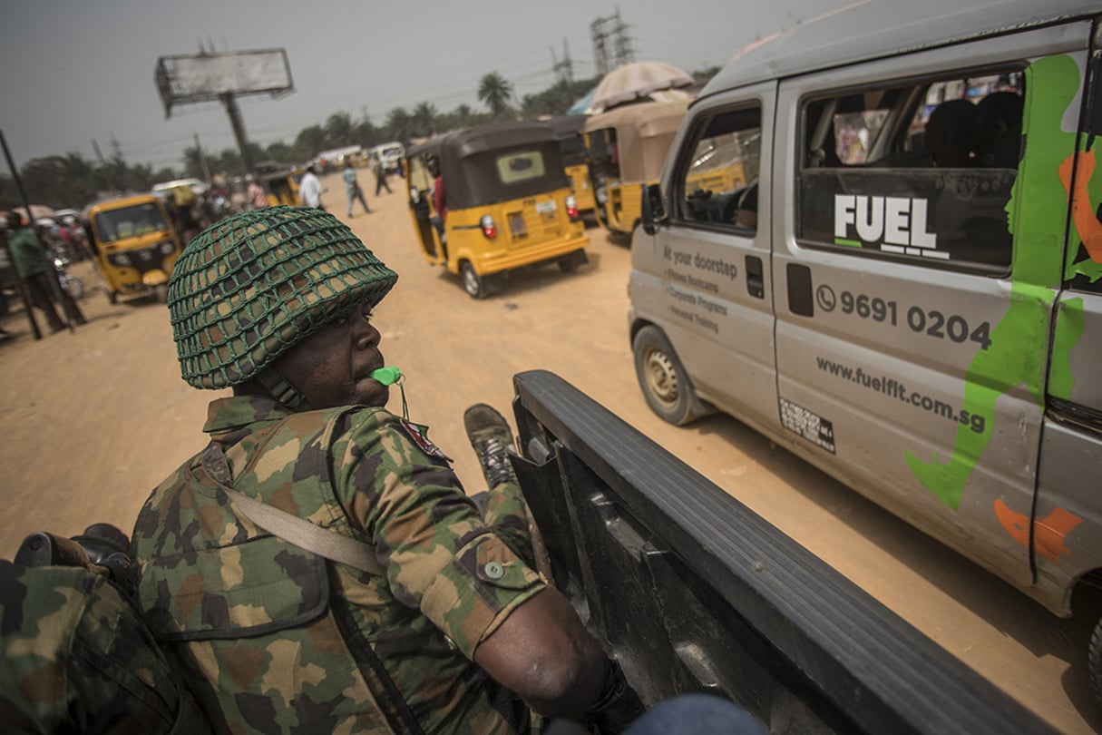 Un soldat nigérian à Aba, dans une zone favorable aux indépendantistes biafrais, le 15 février 2019. © CRISTINA ALDEHUELA/AFP