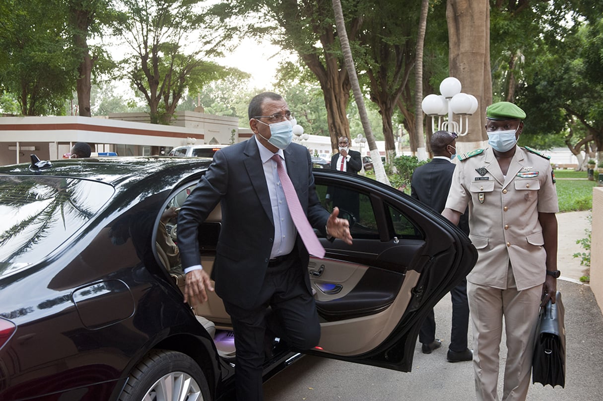 Mohamed Bazoum à Niamey, en octobre. Mohamed Bazoum (Niger), president de la Republique, arrive a sa residence, a Niamey, le 07/10/2021.
© Vincent FOURNIER pour JA